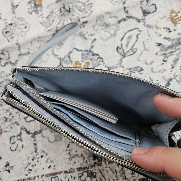 Coach Pebble Leather Double Corner Zip Wristlet Pale Blue F87590 - Picture 8 of 9